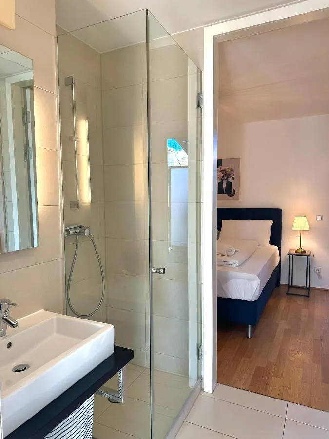 Residential Elegance: Yourvienna Classic Apartments In City Center Austria