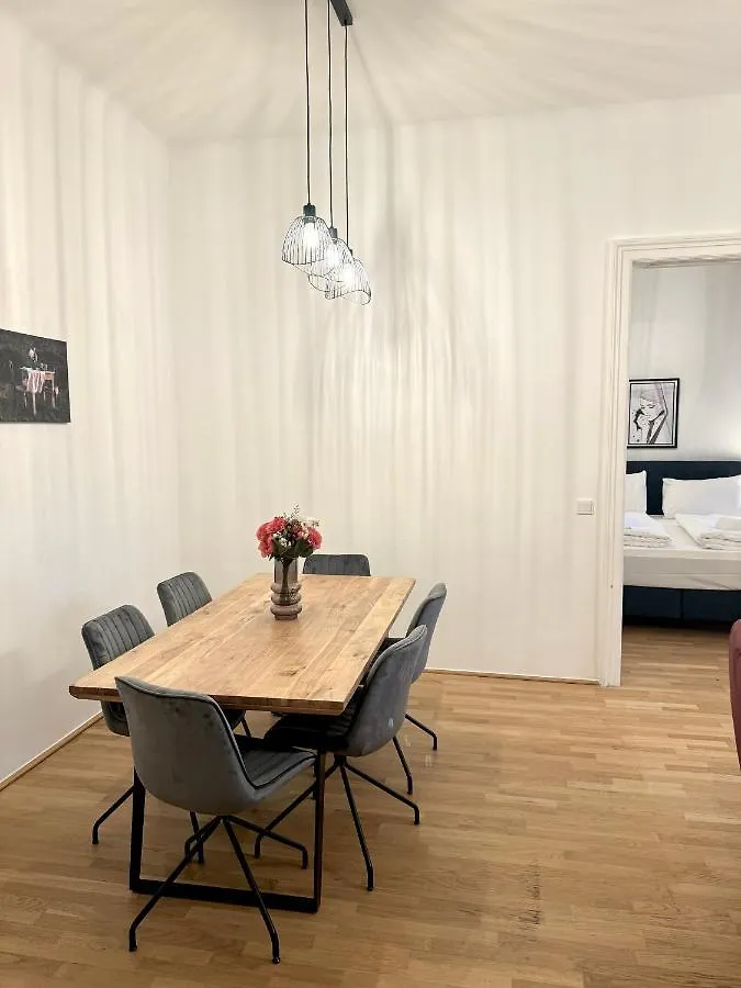 Residential Elegance: Yourvienna Classic Apartments In City Center 0*, Vienna Austria