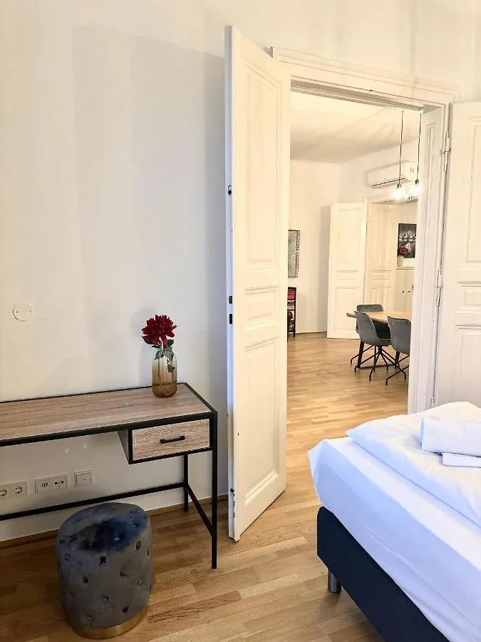 Residential Elegance: Yourvienna Classic Apartments In City Center