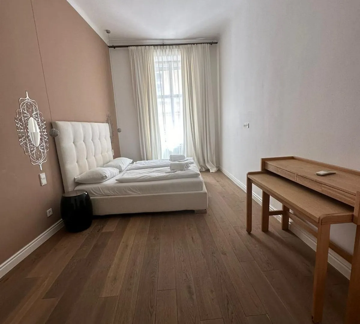 Residential Elegance: Yourvienna Classic Apartments In City Center 0*, Vienna